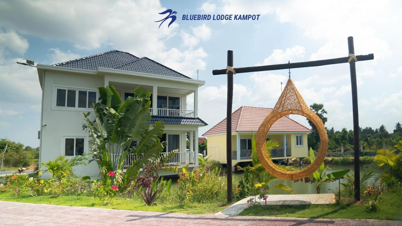 Bluebird Lodge Кампот Экстерьер фото